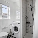 1 Bedroom Cozy In