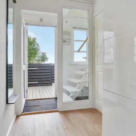 Beautiful In With House Sea View Holiday home
