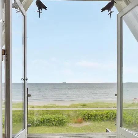 Beautiful In With House Sea View