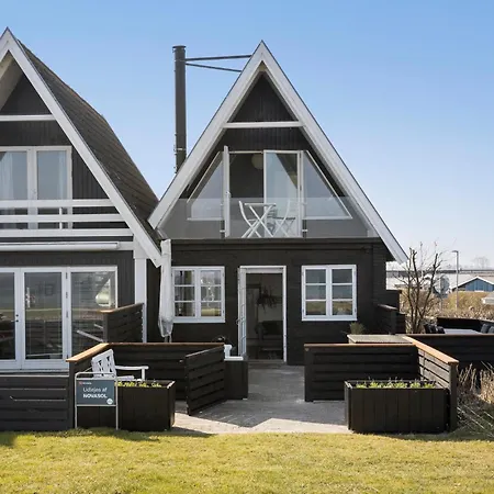 Gorgeous Home In Otterup With Wifi